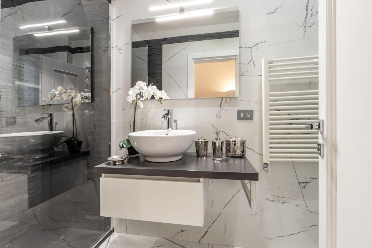 Trevi Luxury Apartment Jacuzzi Rome Buitenkant foto