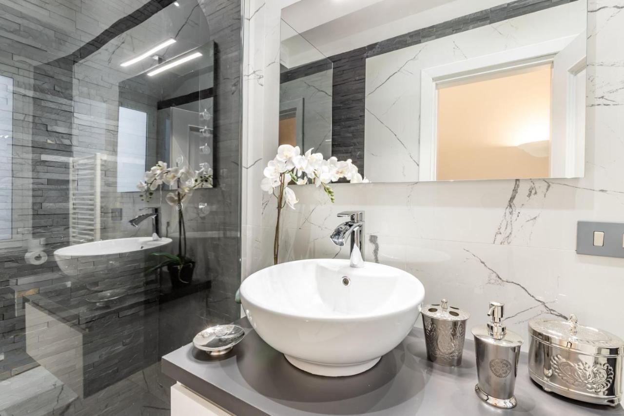 Trevi Luxury Apartment Jacuzzi Rome Buitenkant foto