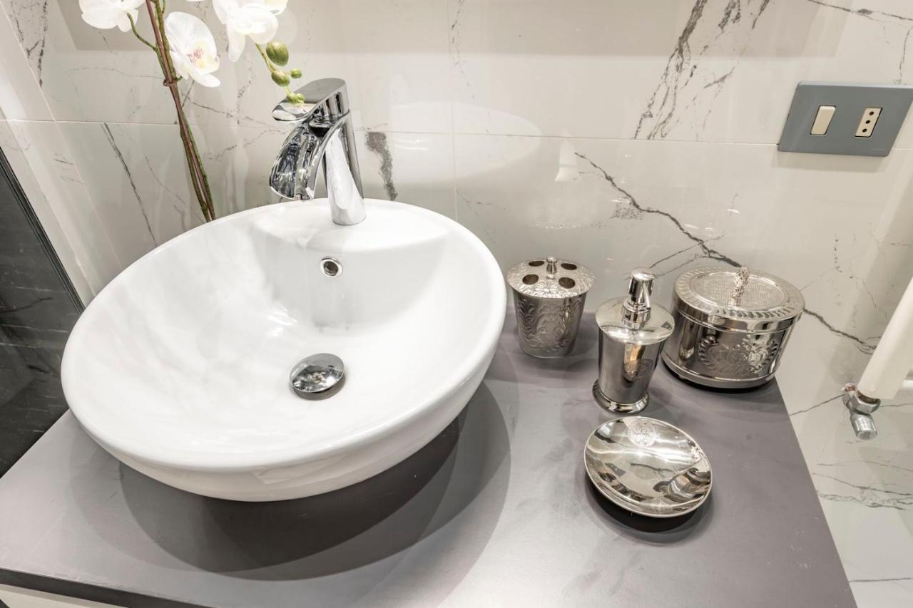 Trevi Luxury Apartment Jacuzzi Rome Buitenkant foto